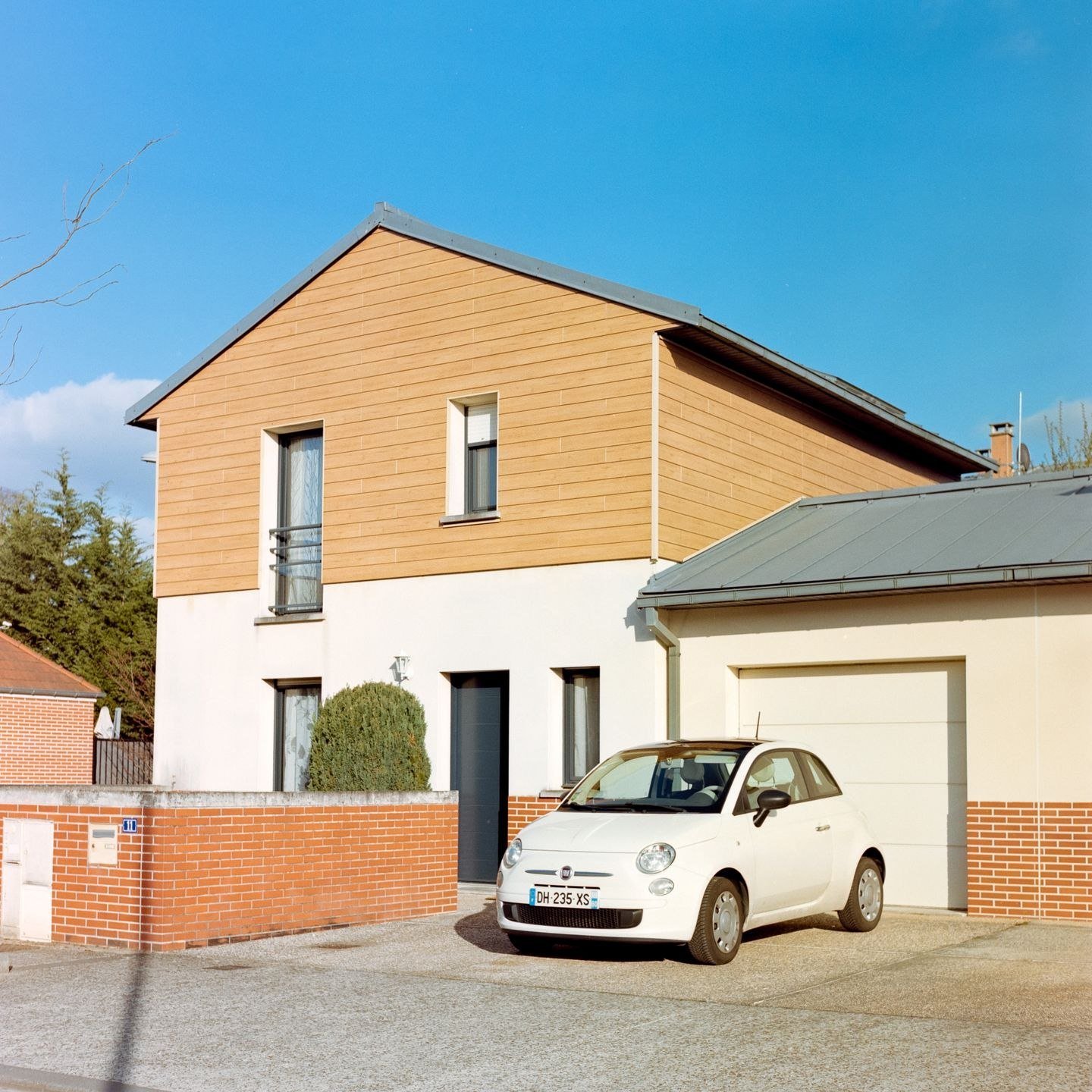 Maison et couverture — photographie d’illustration